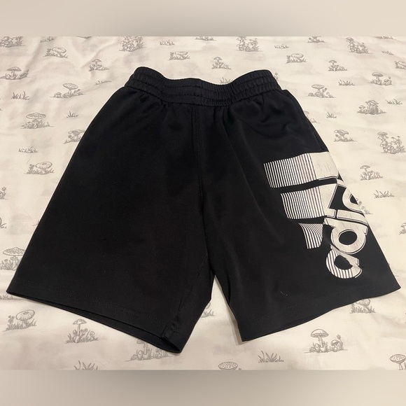 3 for$5✨Adidas Boys Black Athletic Big Logo Shorts, Size S (Age 8) - Picture 1 of 6